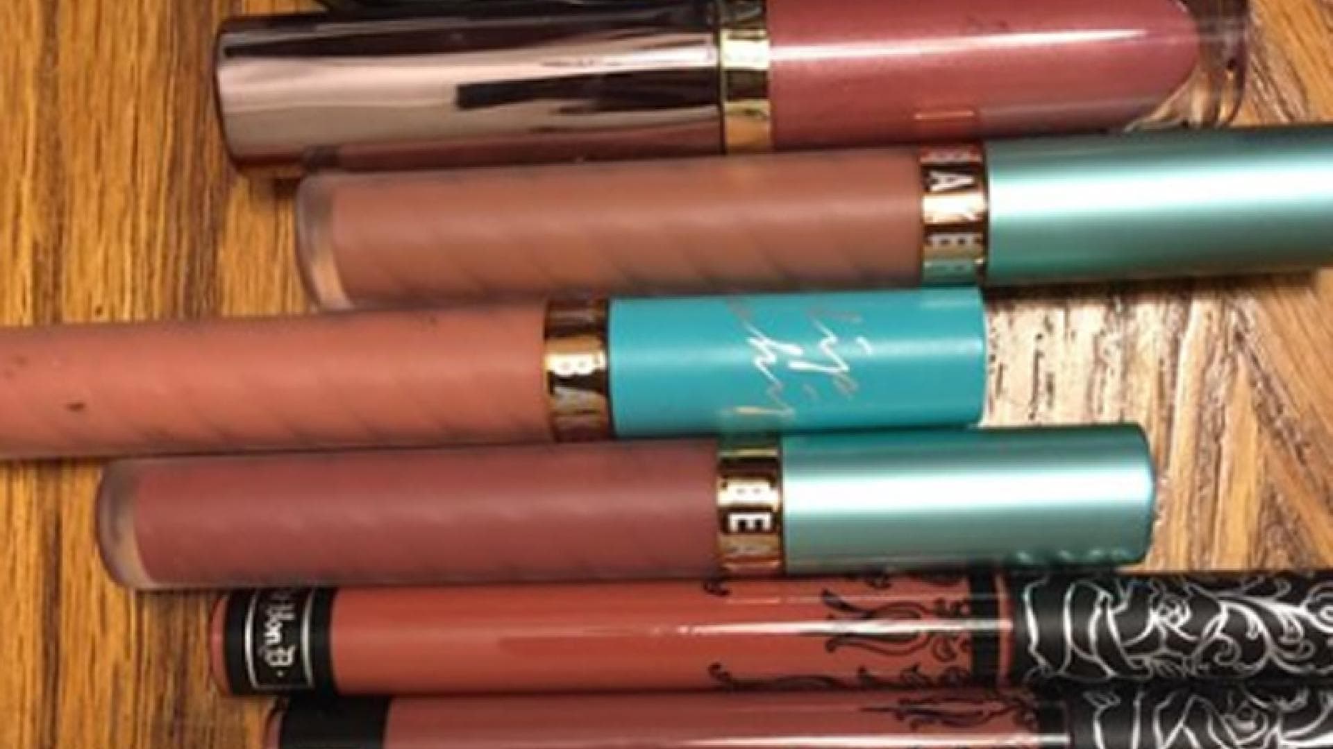 So Findest Du Den Perfekten Nude Lippenstift