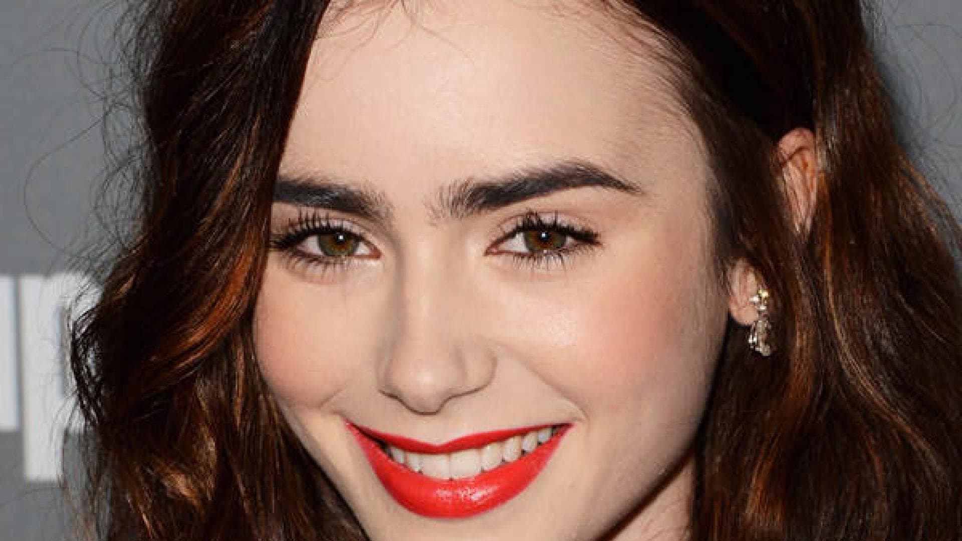 Ist Lily Collins hübsch?