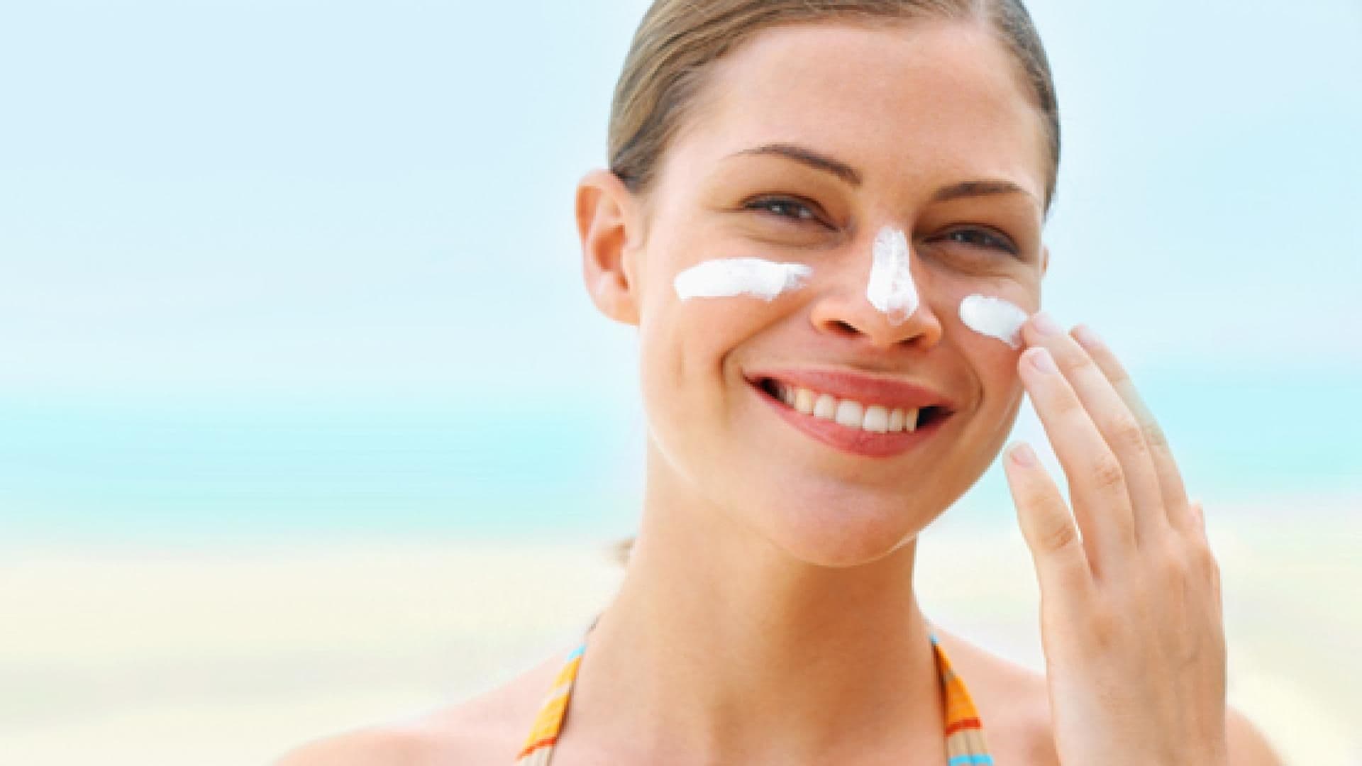 maedchen-mit-sonnencreme-im-gesicht-557x313-1180061.jpg