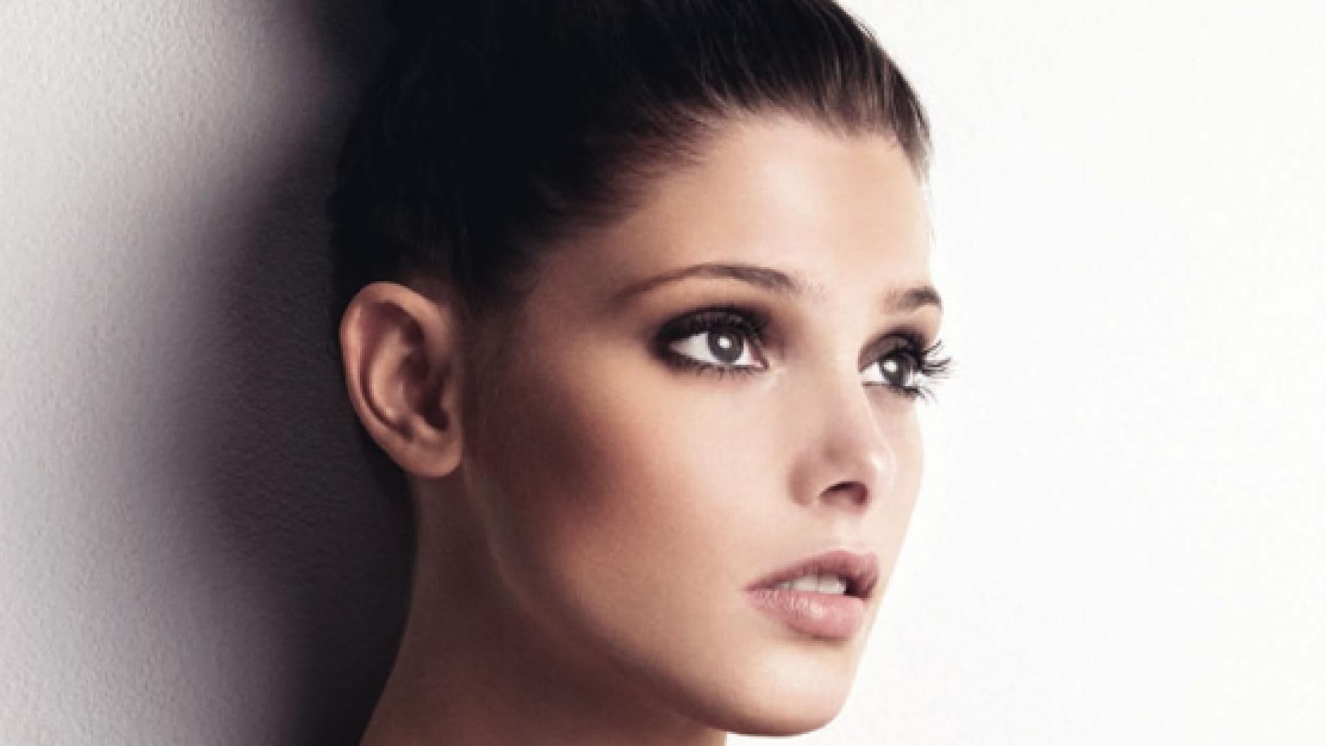 ashley-greene-victor-demarchelier-557x313-819419.jpg