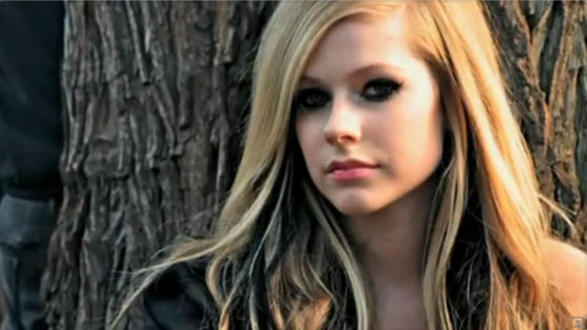 avril-lavigne-alice-bild-youtube-com-557x313-623498.jpg