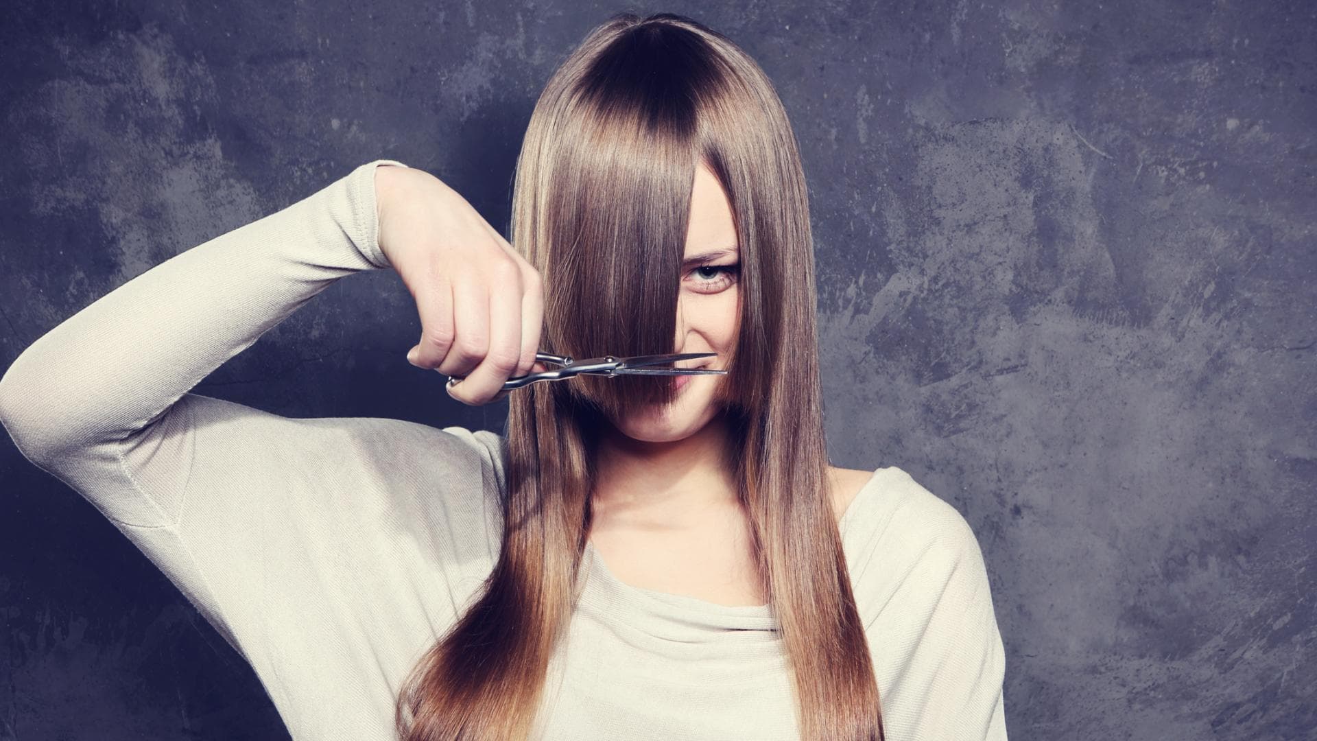 Langer Pony: Tipps zum Nachschneiden und Stylen Quer