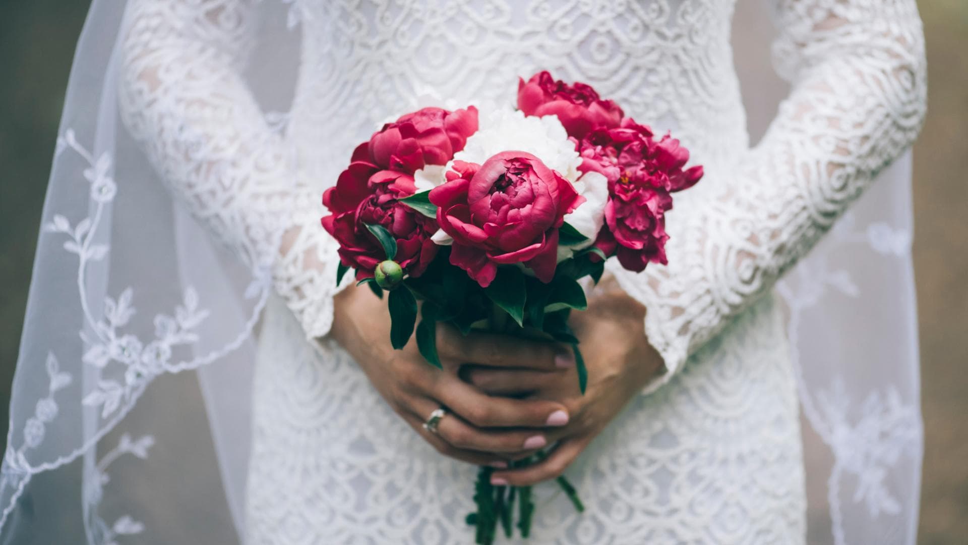 Mädchen wegen Behinderung von Hochzeit ausgeschlossen quer