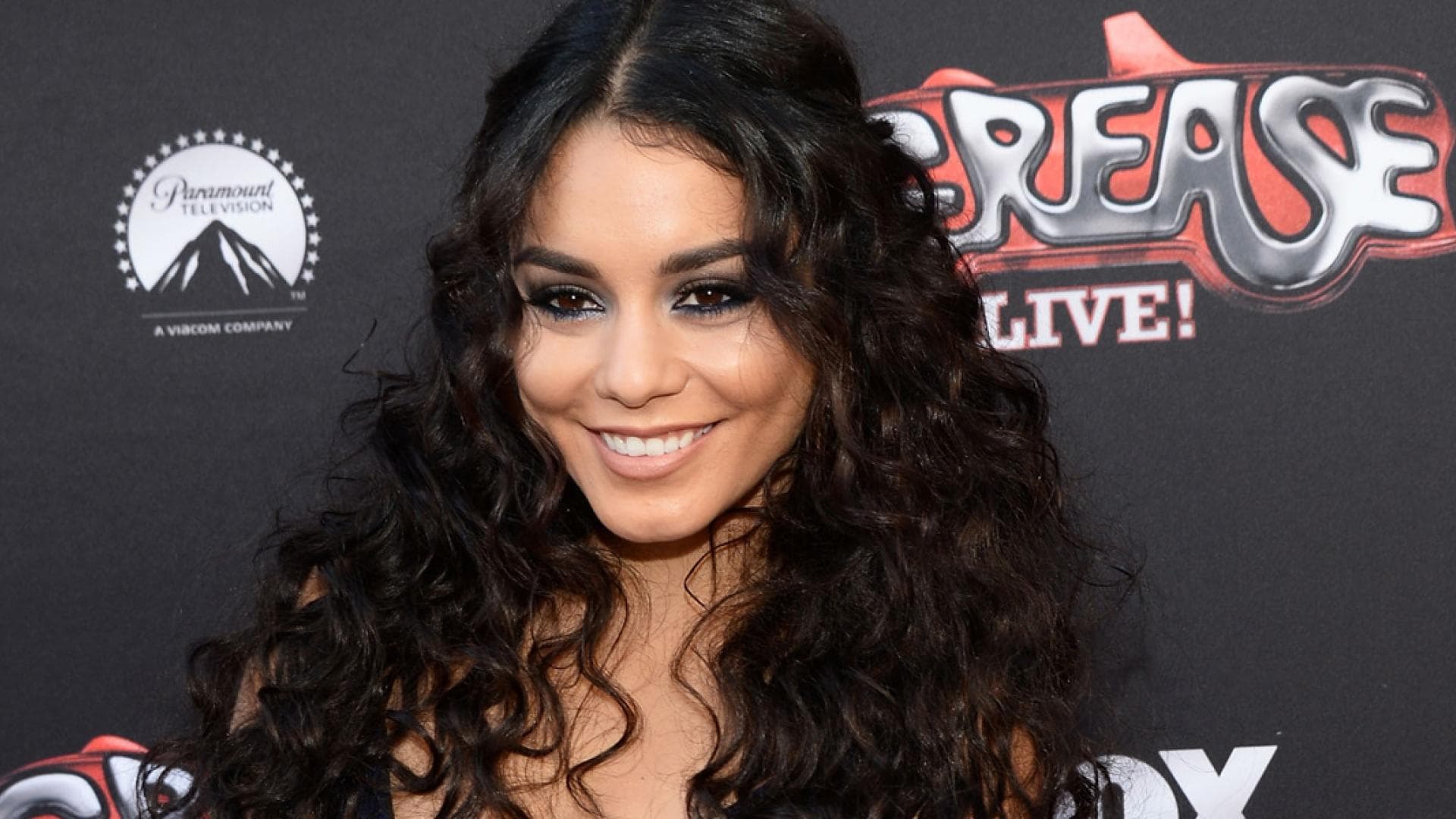 Vanessa Hudgens Vater tot quer