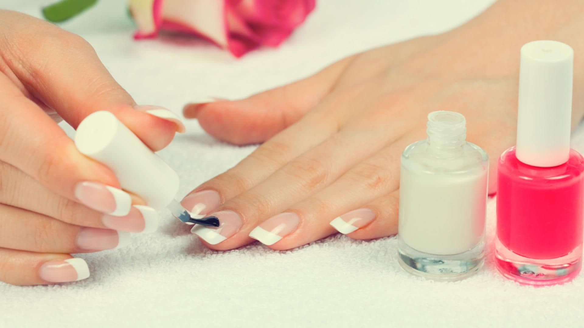 French-Nails-klassisch-Aufmacher-quer