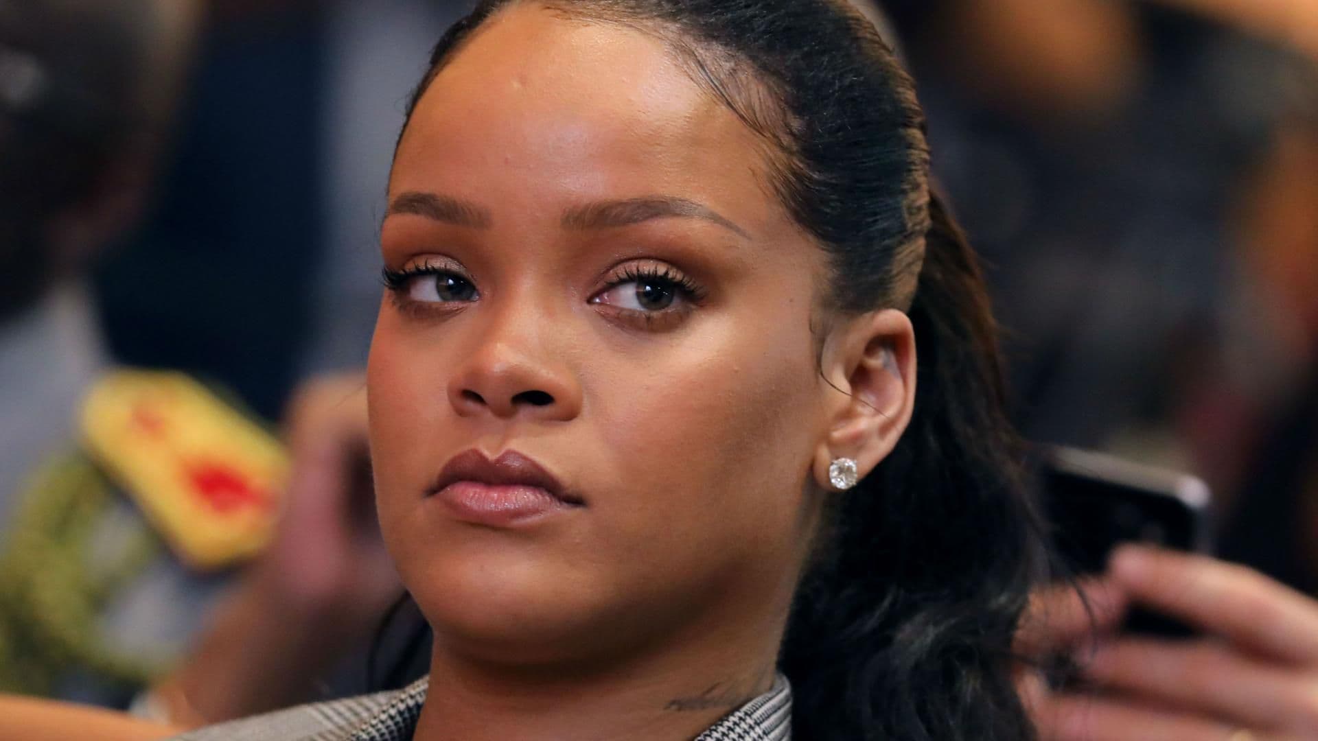 rihanna-snapchat-quer