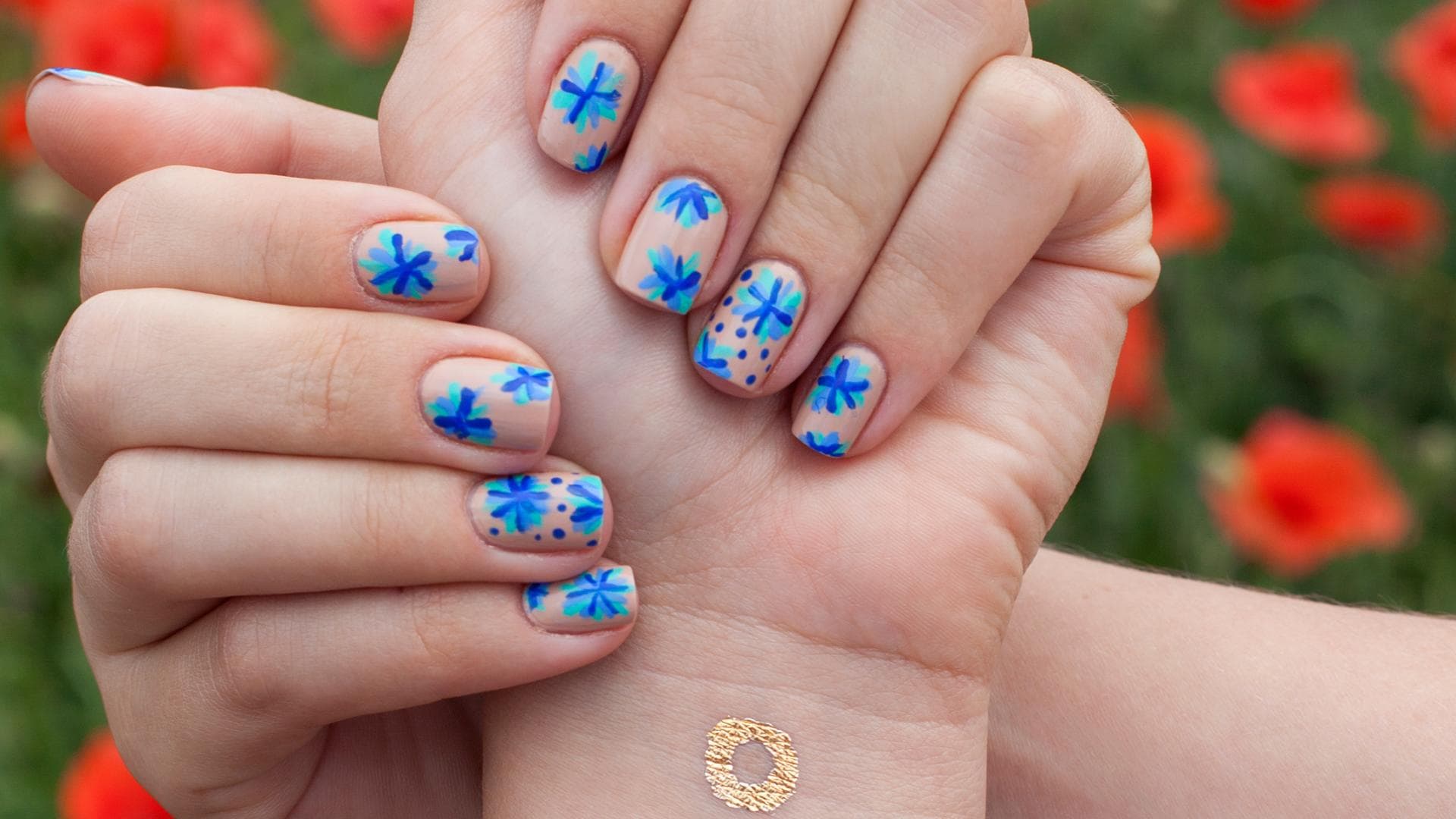 fingernagel-tattoos-quer