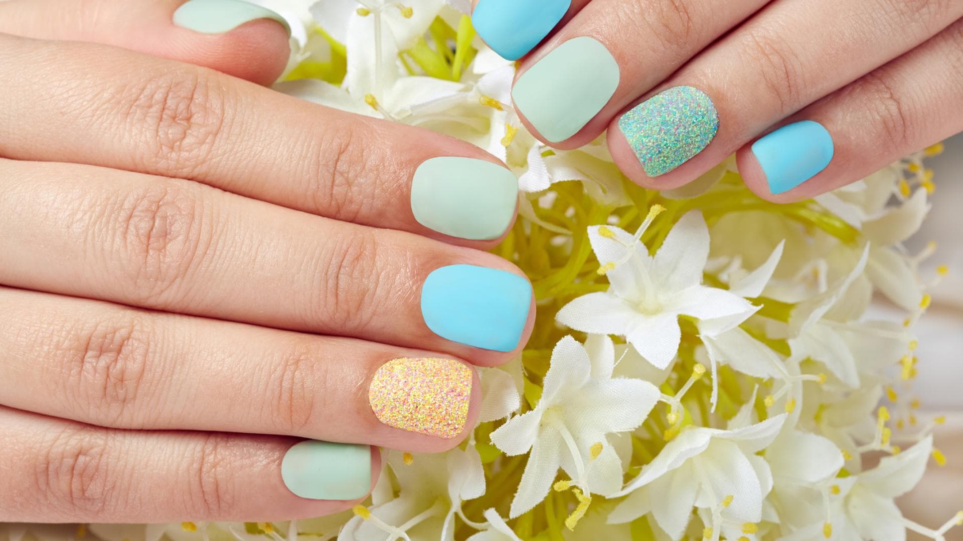 nageldesign-kurze-nägel-quer