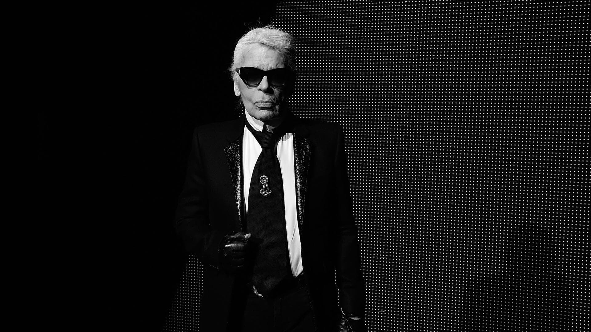 karl-lagerfeld-tot-quer