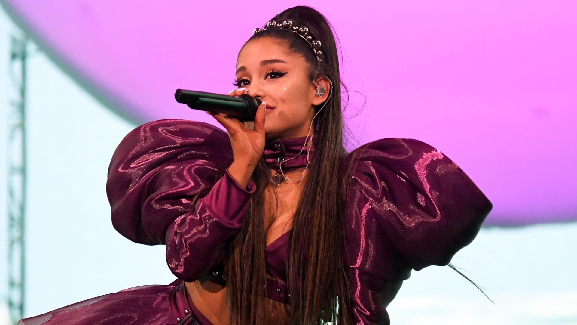 ariana-grande-wachsfigur-london-quer ariana-grande-wachsfigur-london-quer