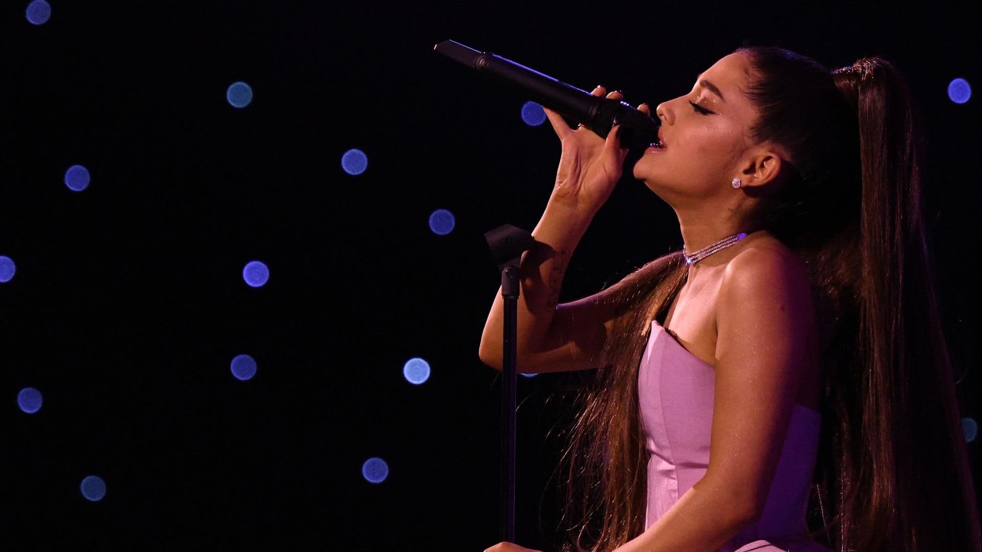ariana-grande-vermögen-quer