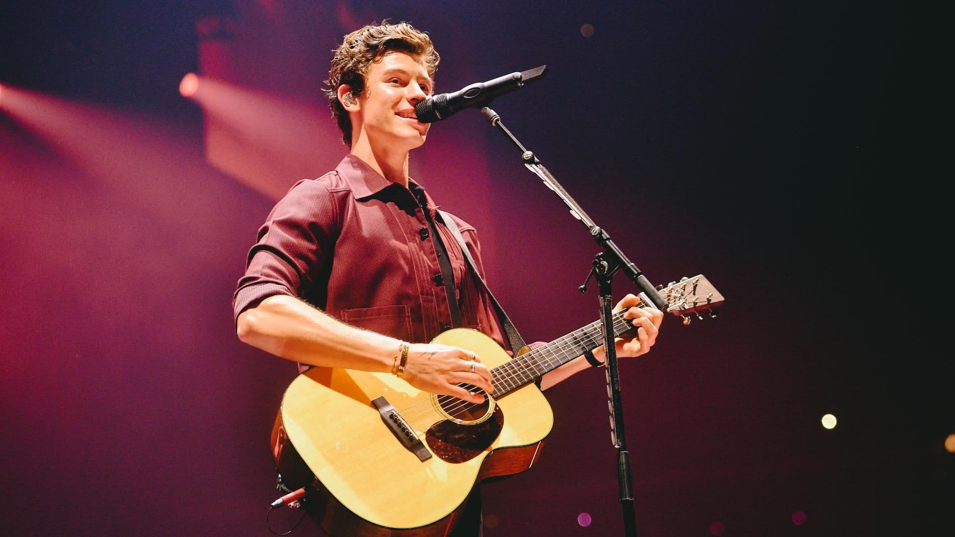 shawn-mendes-verliebt-quer