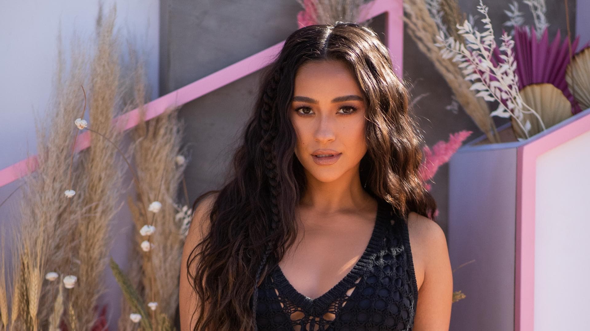 shay-mitchell-babygeschlecht-quer