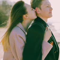 Wie gestehe ich meinem Schwarm meine Liebe? Wie gestehe ich meinem Schwarm meine Liebe?