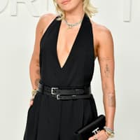 Mit dem Pony sieht Miley Cyrus ganz anders aus als sonst! Miley Cyrus Pony Frisur