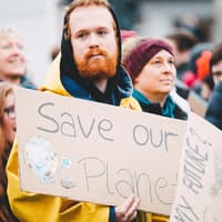 Gibt es bald Nachfüllstationen für Shampoo und Co. in Drogeriemärkten?