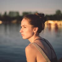 Eifersucht Mädchen traurig