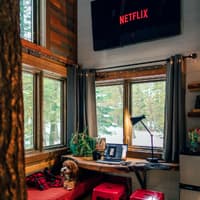 Wegen Corona: Dieser Film wird doch nicht im Kino erscheinen, sondern bei Netflix!