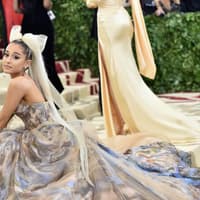 Ariana Grande MET Gala blonde Haare