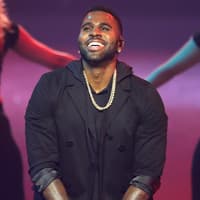 Jason Derulo wird Vater Jason Derulo auf der Bühne