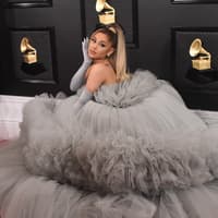 Ariana Grande bei den Grammys 2020