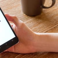 amazon-kritik-magersuchtspulli-quer amazon-kritik-magersuchtspulli-quer