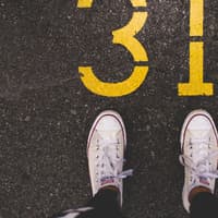 weiße-sneaker-sauber-machen-quer weiße-sneaker-sauber-machen-quer