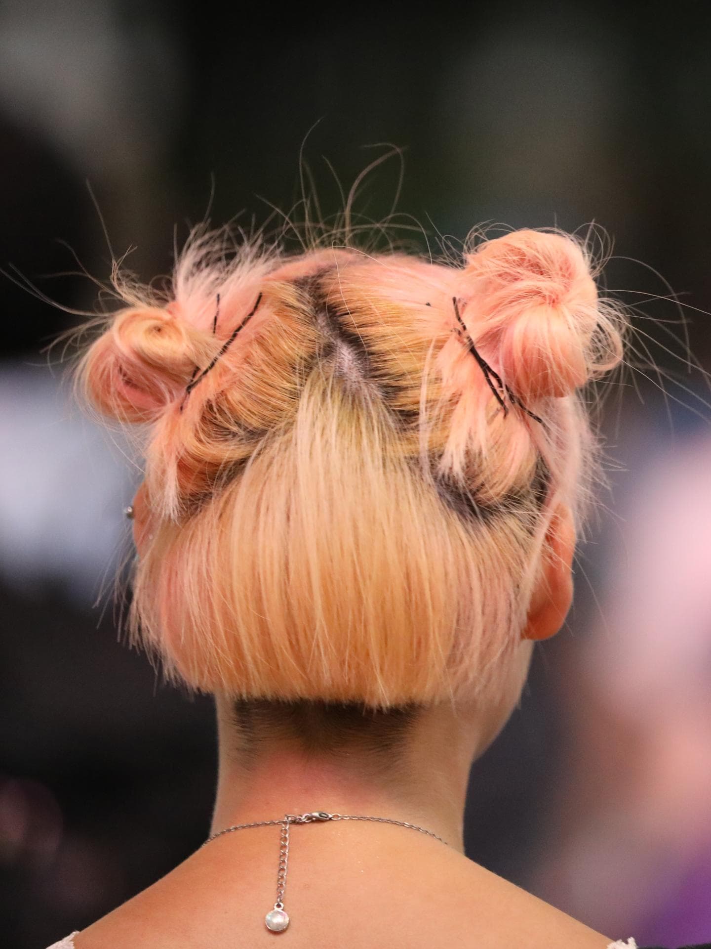 Zwei Half Buns