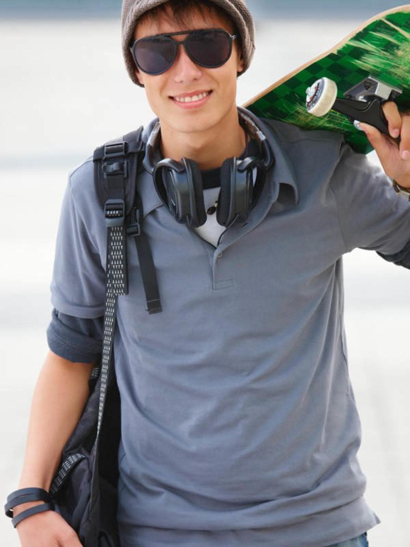 Junge mit Skateboard