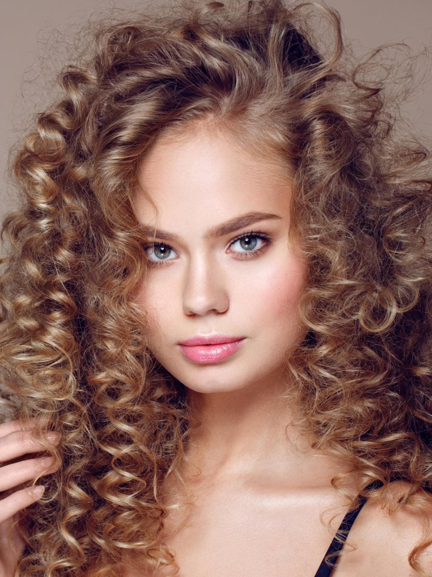 Stufenschnitt für Locken Stufenschnitt für Locken