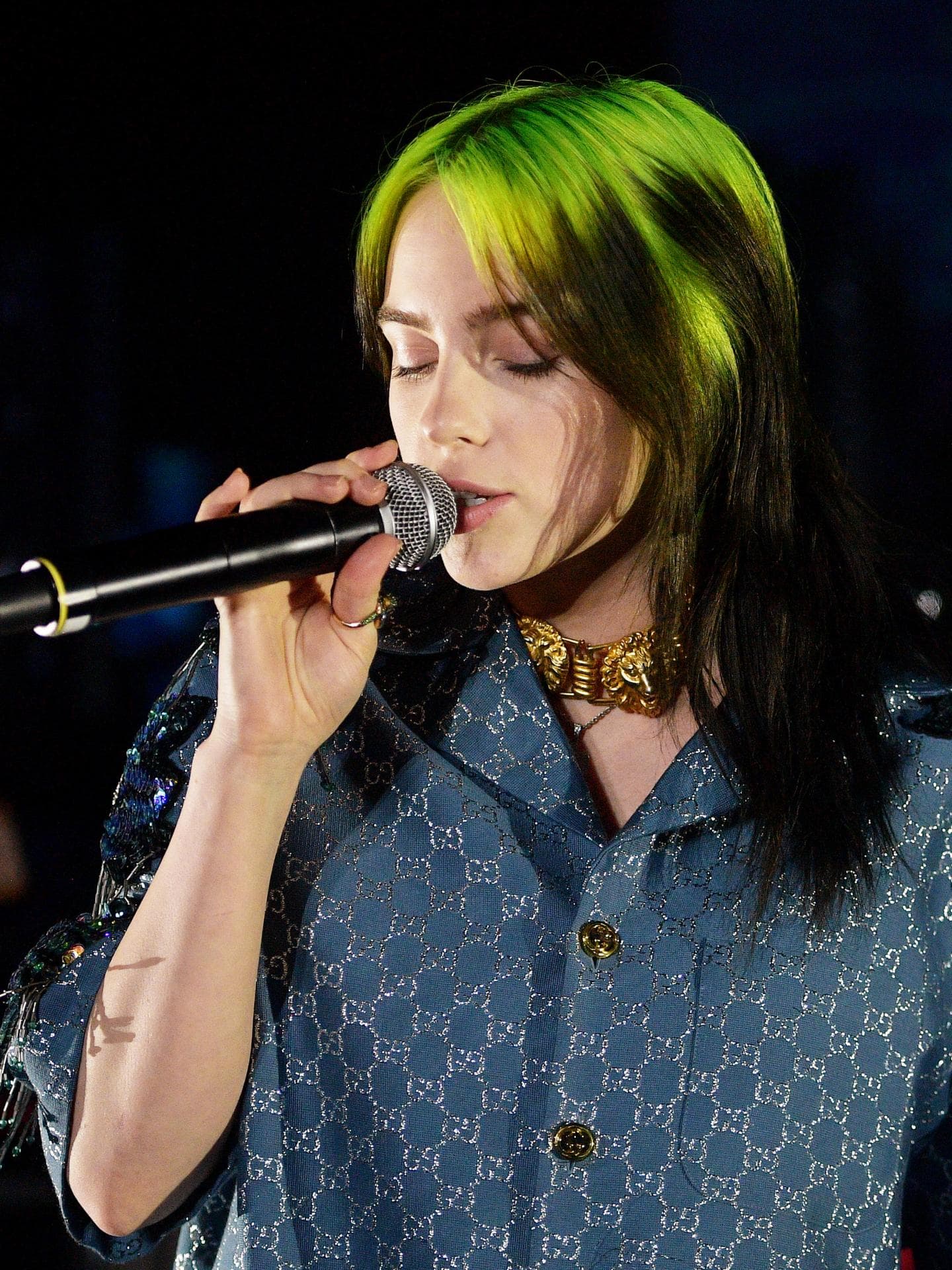Billie Eilish auf der Bühne