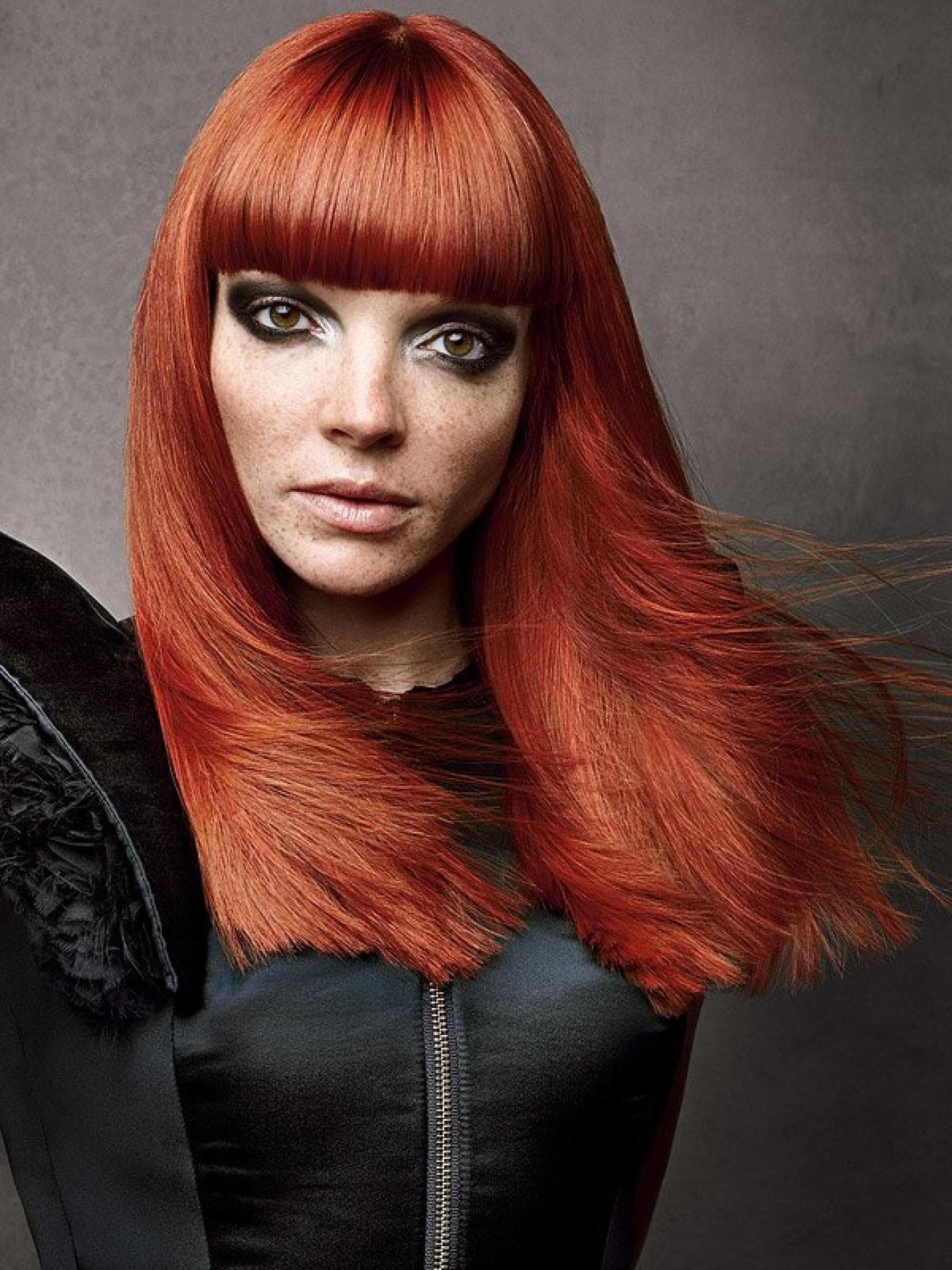 Langhaarfrisuren: gerader Pony