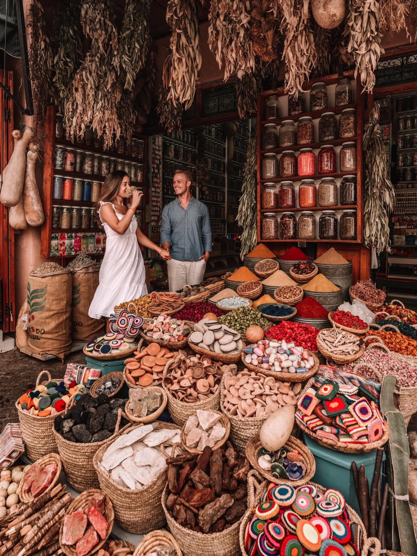 Reiseinfluencer bereisen die Welt