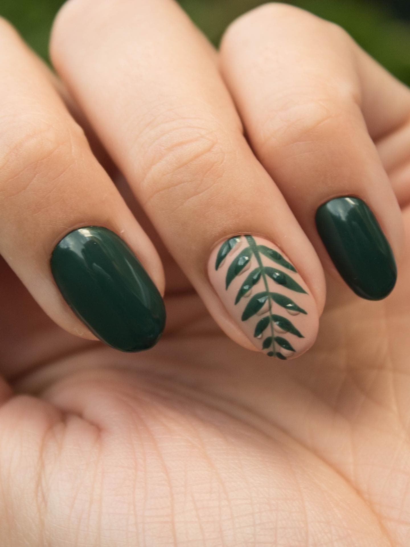 Shellac Nagellack grün