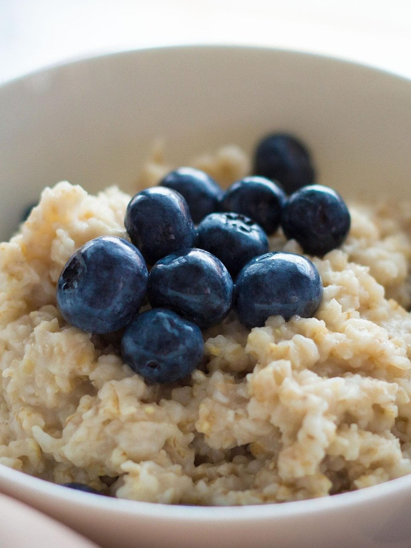 Porridge mit Blaubeeren