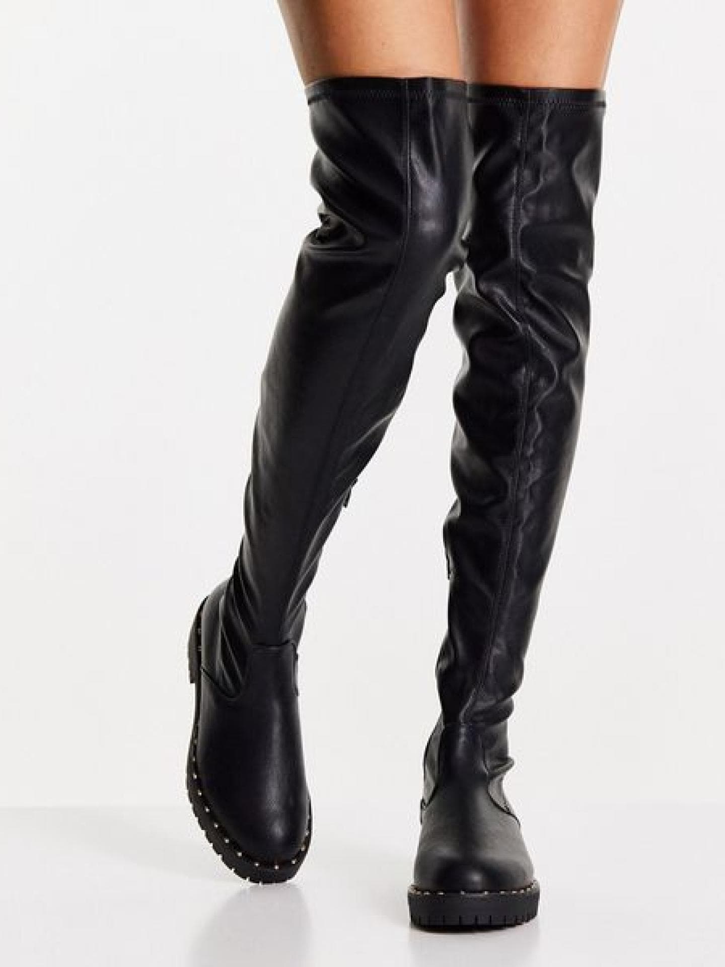Flache Overknee-Stiefel in Schwarz