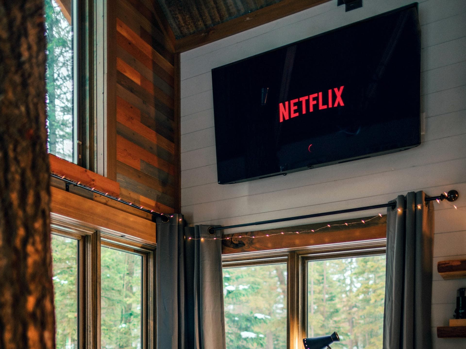 Wegen Corona: Dieser Film wird doch nicht im Kino erscheinen, sondern bei Netflix! Wegen Corona: Dieser Film wird doch nicht im Kino erscheinen, sondern bei Netflix!