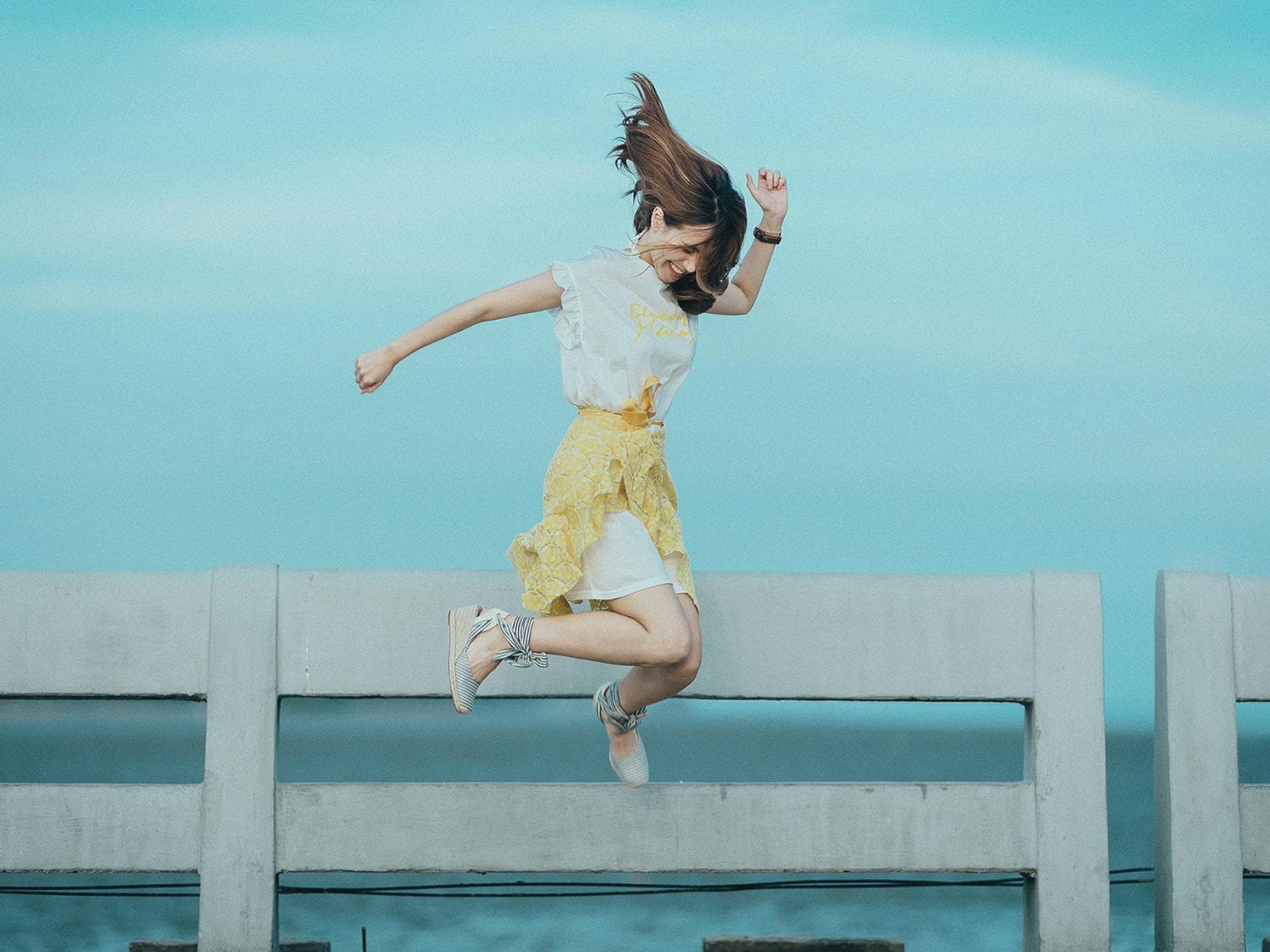 Horoskop: Frau springt
