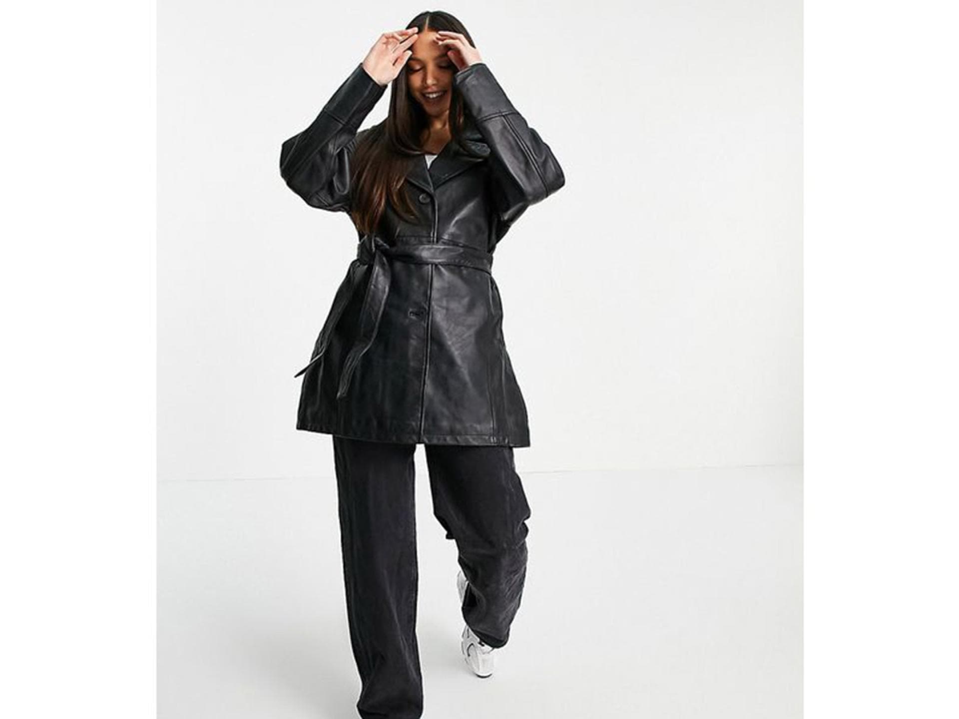 Mum-Lederjacke im Stil der 90er in Schwarz