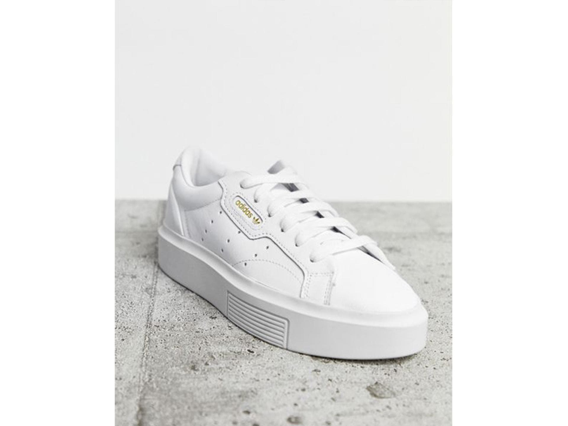 Weiße Sneaker von Adidas