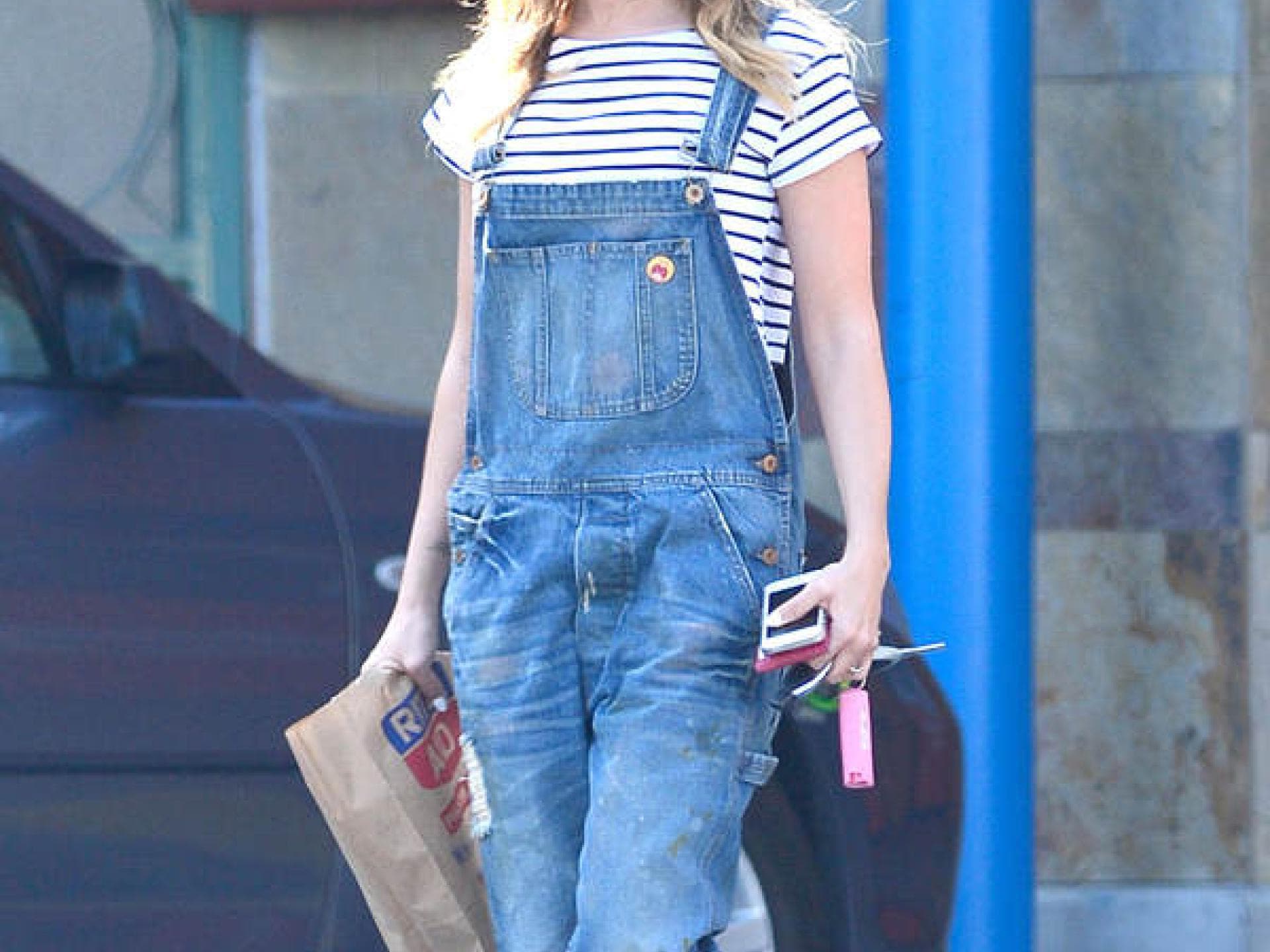 Ashley Tisdale: Jeans-Latzhose