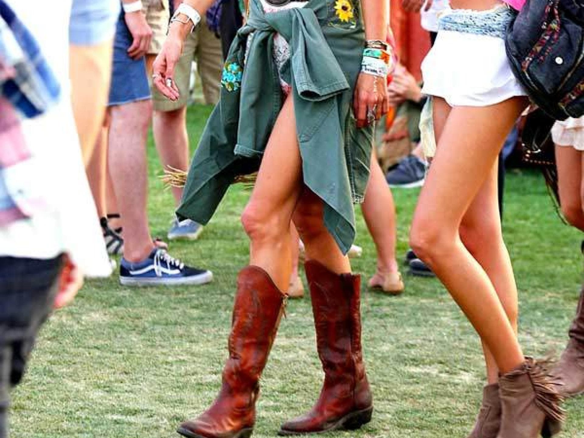 Coachella: Alessandra Ambrosio in einem Zweiteiler mit Print