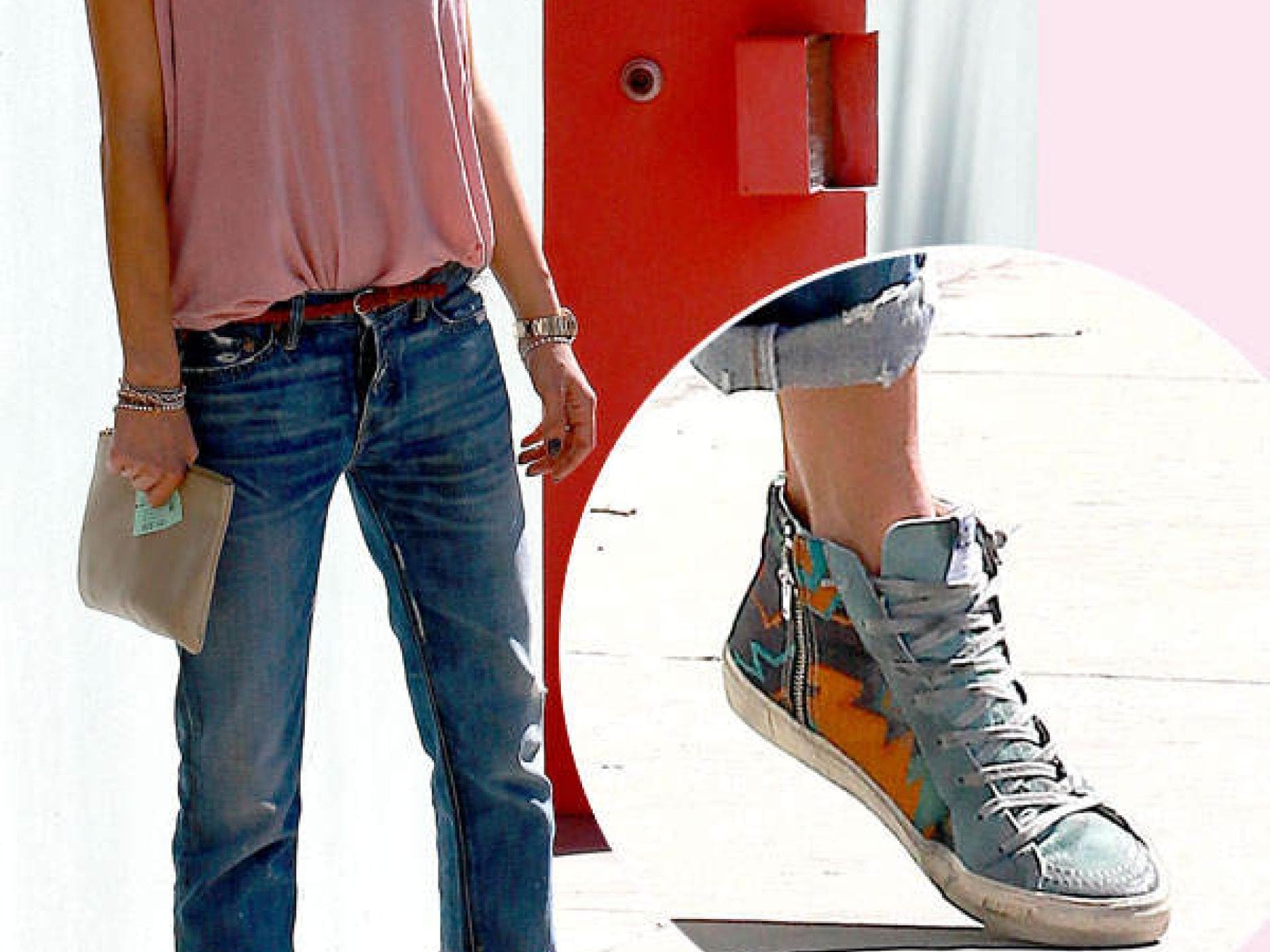 Alessandra Ambrosio: Ethno-Sneaker mit Reißverschluss