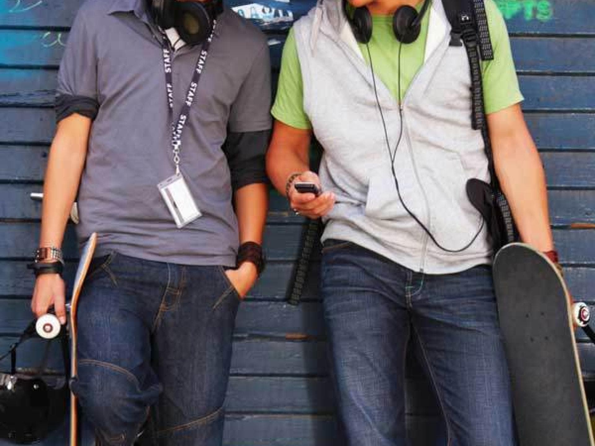 Das erste Treffen mit seiner Clique Das erste Treffen mit seiner Clique