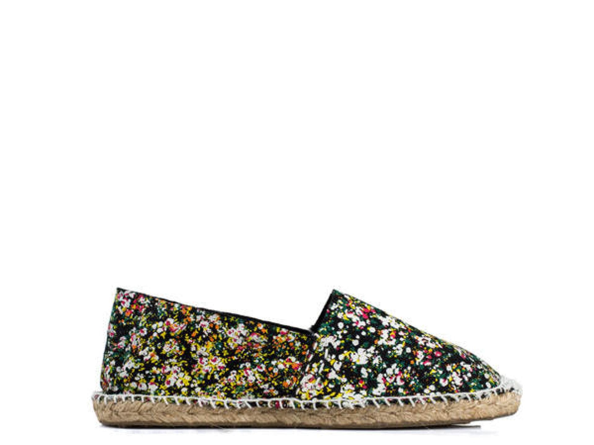 Geblümte Espadrilles von Nelly.de Geblümte Espadrilles von Nelly.de