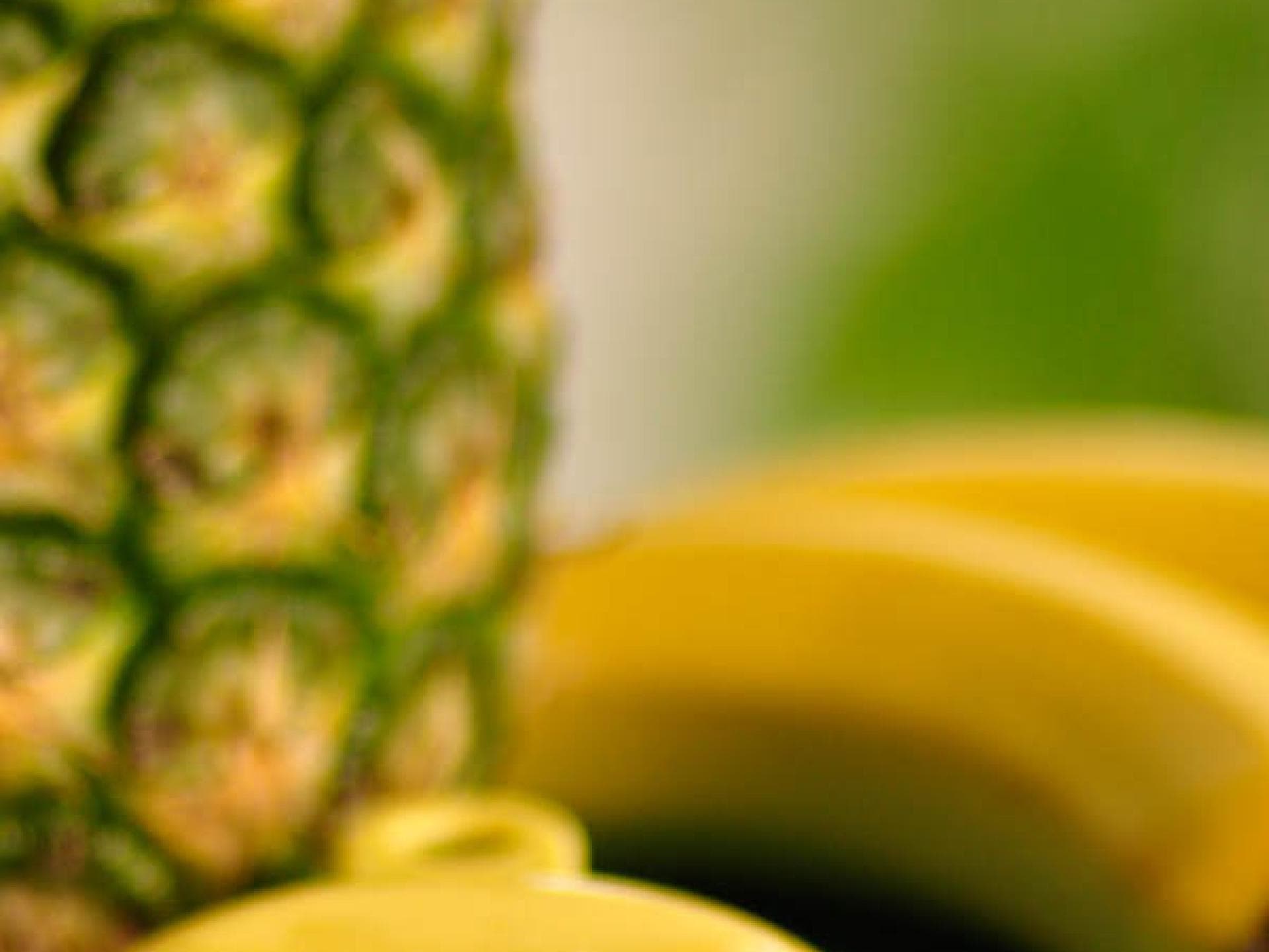 Joghurt-Bananen-Ananas-Eis am Stiel