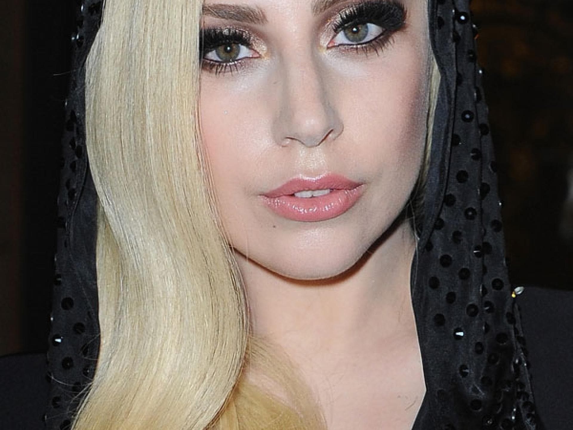 Lady Gaga mit XXL-Wimpern