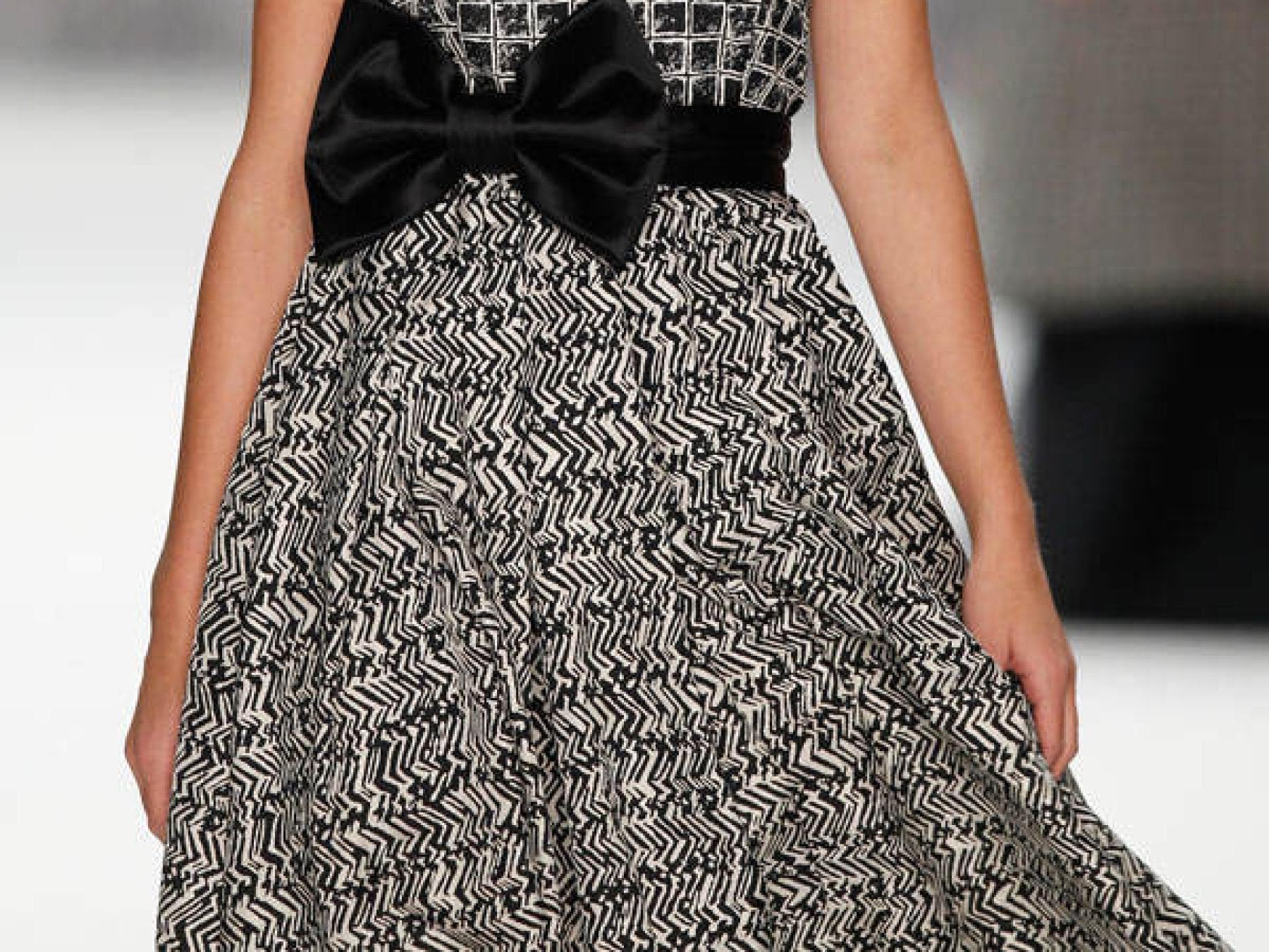 Luisa Hartema mit Wuschel-Locken Luisa Hartema mit Wuschel-Locken