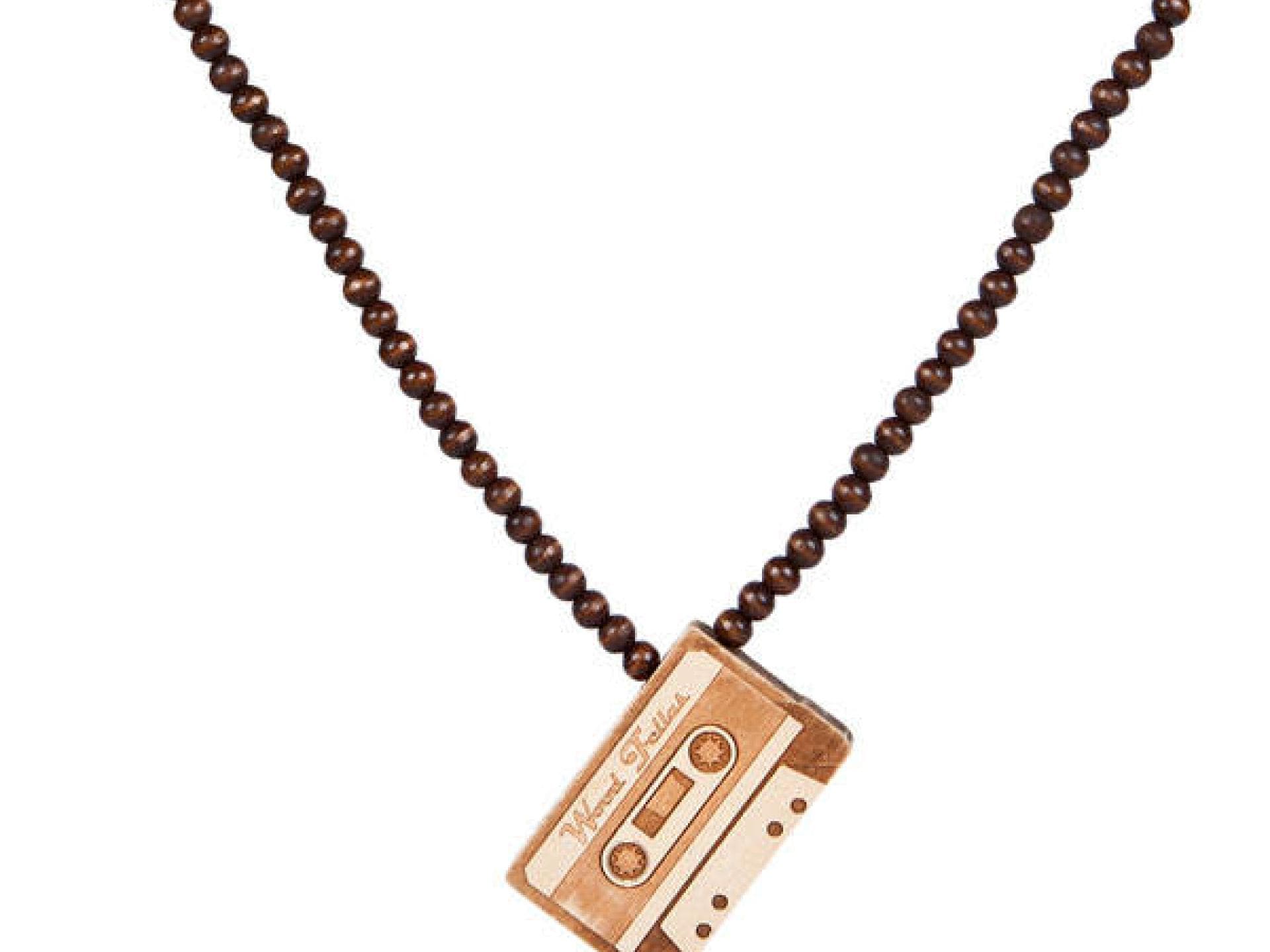 Holzkette mit Kasetten-Anhänger