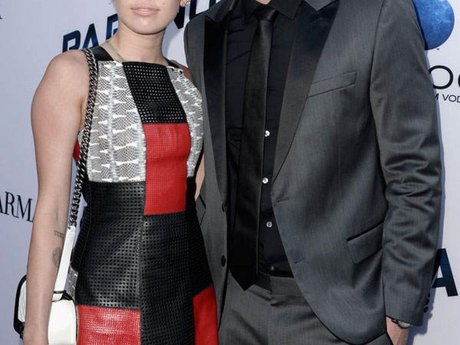 Miley Cyrus und Liam Hemsworth Miley Cyrus und Liam Hemsworth